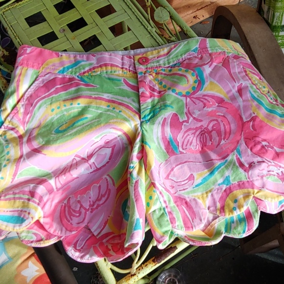 Lilly Pulitzer Pants - Lilly Pulitzer flamingo Buttercup short💥FIRM💥